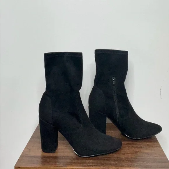 Ivanka Trump Black Ankle Boots - Picture 3 of 13